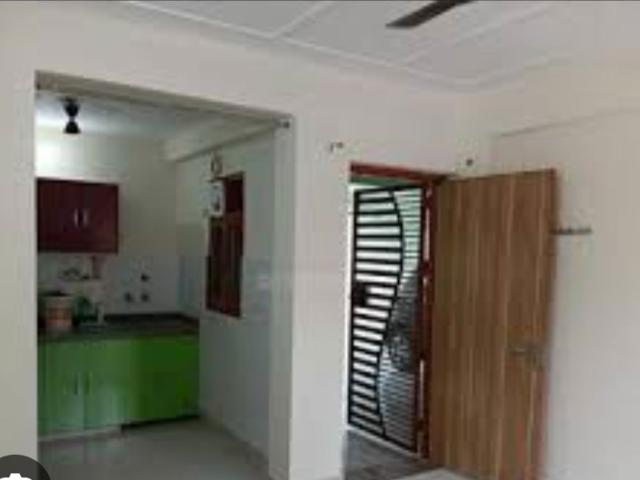 Rental | 3 BHK 1300 Sq.Ft. Apartment in RWA Apartments Sector 108