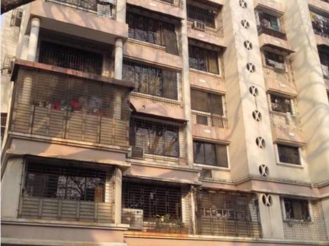 Rental | 3 BHK 1300 Sq.Ft. Apartment in Walkeshwar