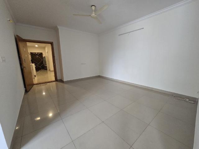 Rental | 3 BHK 1305 Sq.Ft. Apartment in Mantri Webcity