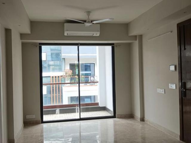 Rental | 3 BHK + 1305 Sq.Ft. Apartment in Signature Global City 63A