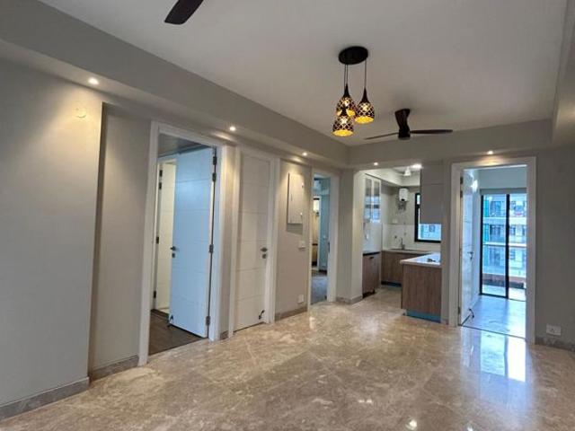 Rental | 3 BHK + 1305 Sq.Ft. Apartment in Signature Global City 63A