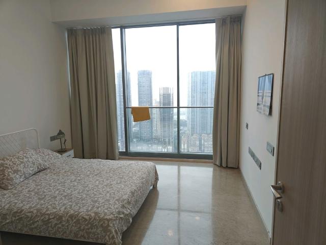 Rental | 3 BHK + 1310 Sq.Ft. Apartment in Rustomjee Crown