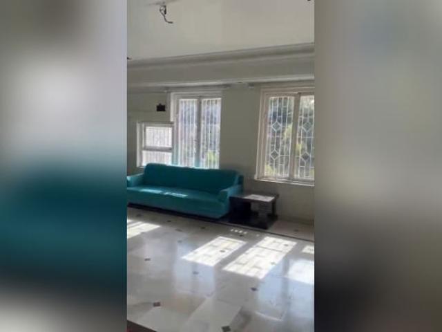 Rental | 3 BHK + 1320 Sq.Ft. Apartment in Resham Apartments