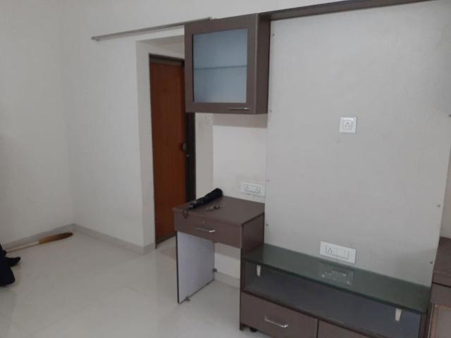 Rental | 3 BHK 1325 Sq.Ft. Apartment in Gemstar Symphony