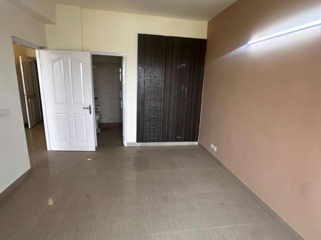 Rental | 3 BHK + 1326 Sq.Ft. Apartment in Tulip White