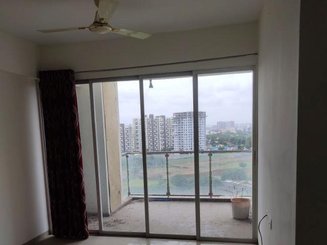 Rental | 3 BHK 1450 Sq.Ft. Apartment in Mamurdi