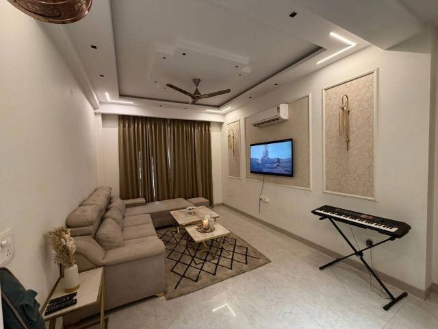 Rental | 3 BHK 1450 Sq.Ft. Apartment in Saket