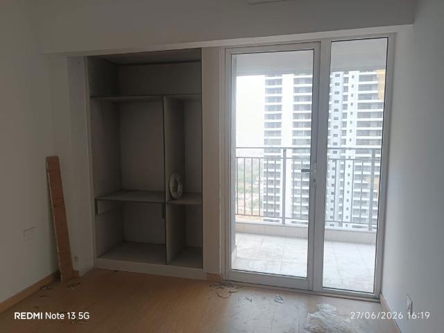 Rental | 3 BHK 1450 Sq.Ft. Apartment in SDS NRI Residency