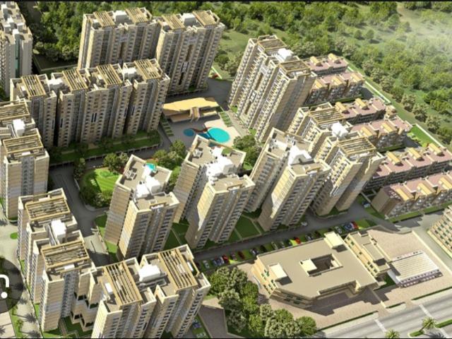Rental | 3 BHK 1450 Sq.Ft. Apartment in SRS Royal Hills