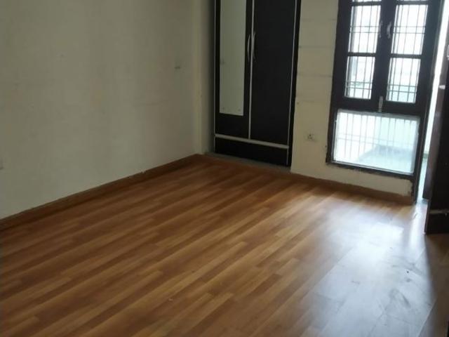 Rental | 3 BHK 1450 Sq.Ft. Apartment in SRS Royal Hills