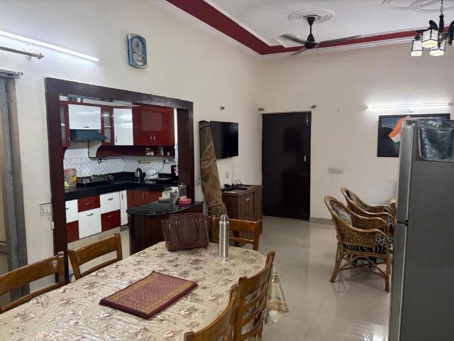 Rental | 3 BHK + 1450 Sq.Ft. Apartment in Parsvnath Majestic Floors