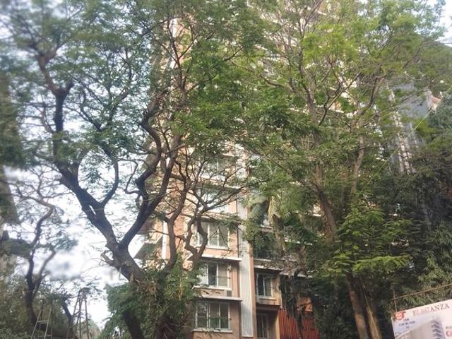 Rental | 3 BHK 1460 Sq.Ft. Apartment in Raj Cresent Apartment