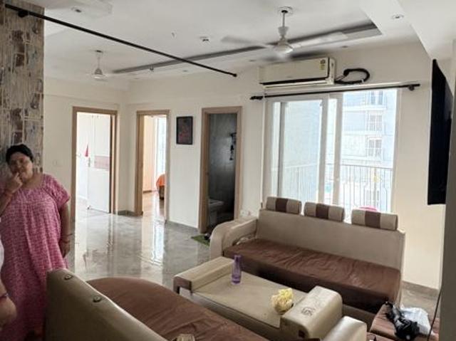 Rental | 3 BHK 1475 Sq.Ft. Apartment in Ahinsa Khand 2