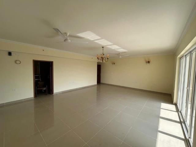 Rental | 3 BHK 1486 Sq.Ft. Apartment in Omaxe The Resort