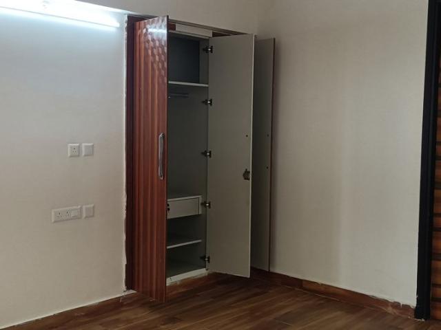 Rental | 3 BHK 1495 Sq.Ft. Apartment in Samridhi Luxuriya Avenue