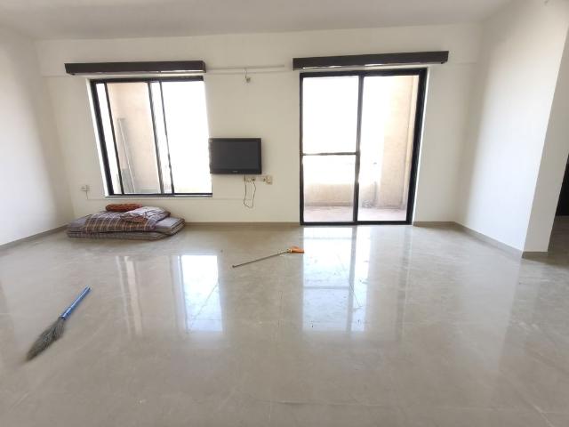 Rental | 3 BHK 1400 Sq.Ft. Apartment in Kolte Patil Margosa Heights