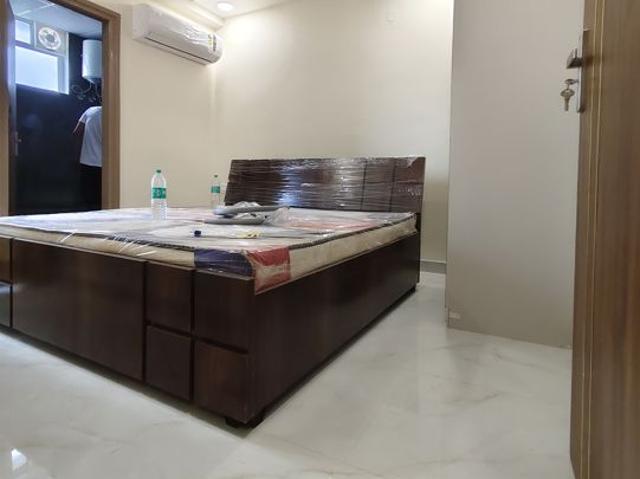 Rental | 3 BHK + 1400 Sq.Ft. Apartment in Karolan Ka Barh