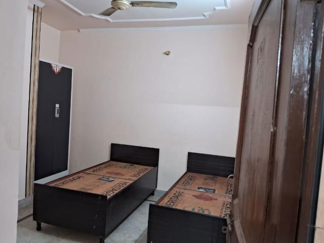 Rental | 3 BHK 1400 Sq.Ft. Apartment in Hindon Vihar