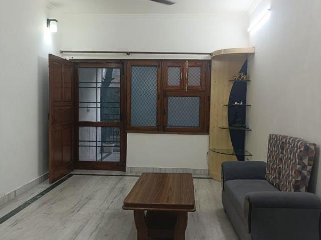 Rental | 3 BHK + 1400 Sq.Ft. Apartment in IP Extension