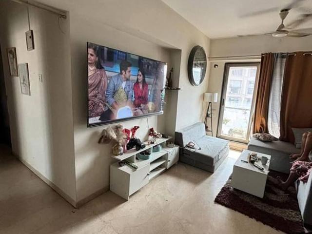 Rental | 3 BHK 1400 Sq.Ft. Apartment in Lashkaria Green Height