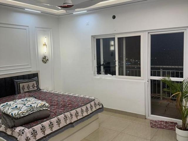 Rental | 3 BHK 1400 Sq.Ft. Apartment in Mantri Serenity