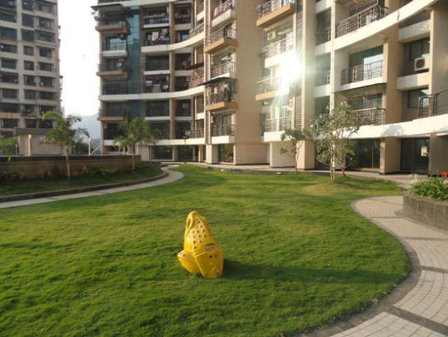 Rental | 3 BHK + 1400 Sq.Ft. Apartment in Shah Heights