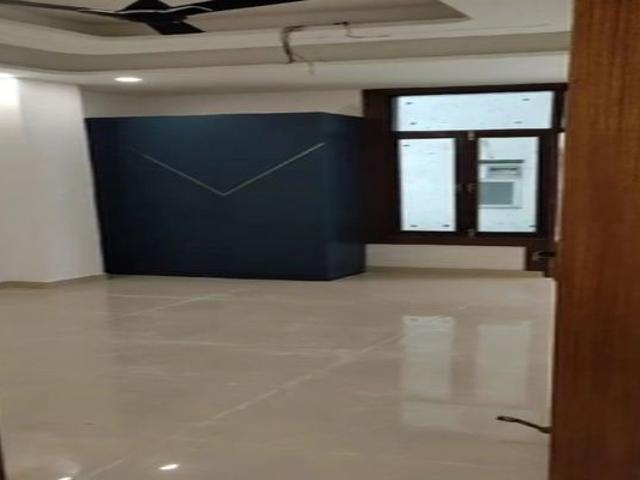 Rental | 3 BHK 1400 Sq.Ft. Apartment in Paras Dews