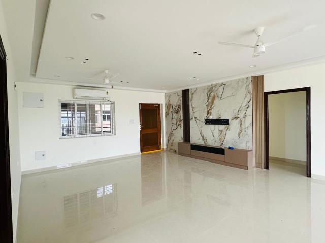 Rental | 3 BHK + 1400 Sq.Ft. Apartment in Phoenix Golf Edge