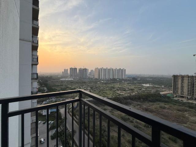 Rental | 3 BHK 1404 Sq.Ft. Apartment in Eldeco Live By The Greens