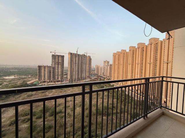 Rental | 3 BHK 1404 Sq.Ft. Apartment in Eldeco Live By The Greens