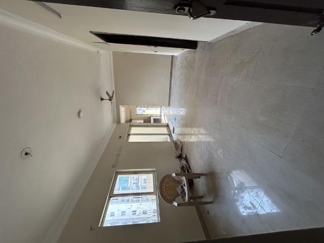 Rental | 3 BHK 1425 Sq.Ft. Apartment in Paramount Floraville