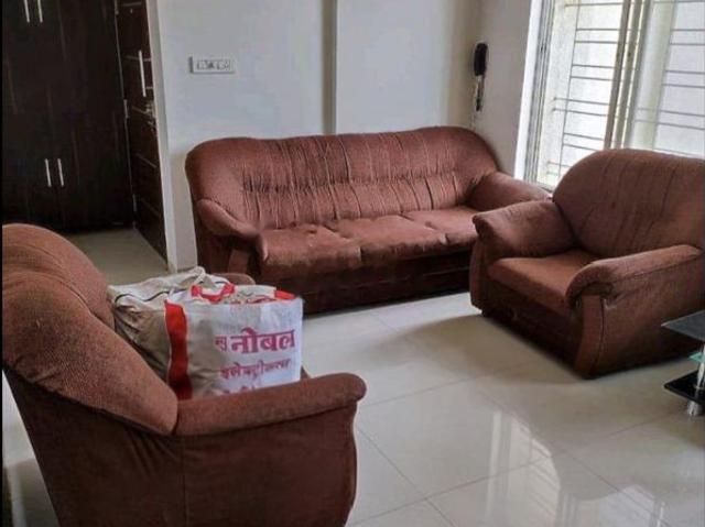 Rental | 3 BHK 1430 Sq.Ft. Apartment in 33 Keshavkunj