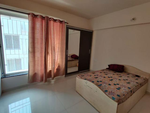 Rental | 3 BHK + 1430 Sq.Ft. Apartment in Kothrud