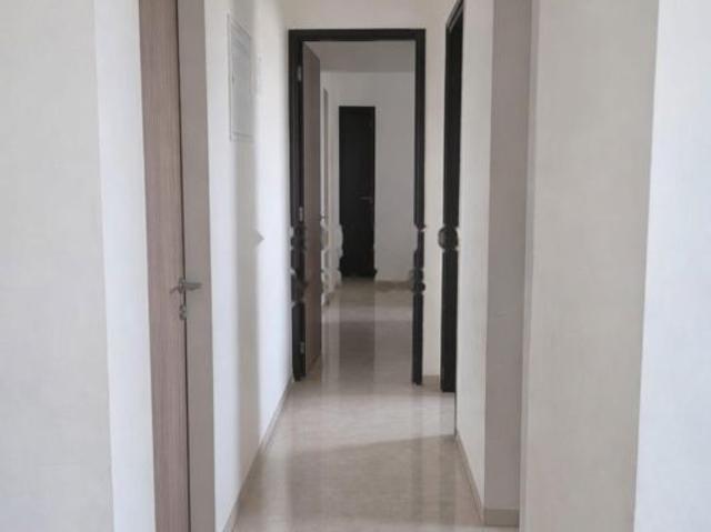 Rental | 3 BHK 1438 Sq.Ft. Apartment in Dosti Eastern Bay