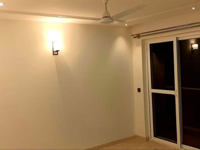 Rental | 3 BHK + 1550 Sq.Ft. Apartment in Cooke Town