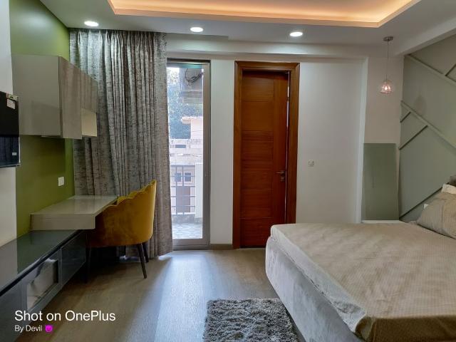 Rental | 3 BHK 1550 Sq.Ft. Apartment in DLF The Wellington Estate