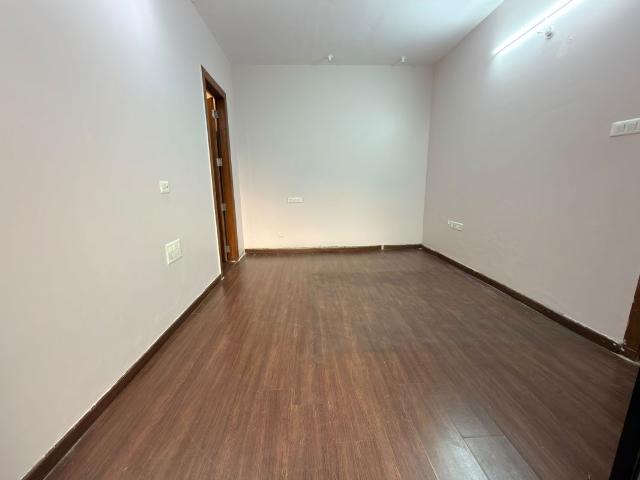 Rental | 3 BHK 1550 Sq.Ft. Apartment in Ishwar Ecstasy