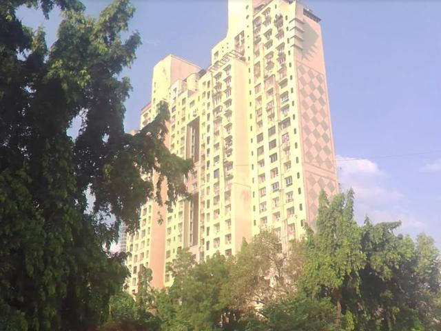 Rental | 3 BHK 1550 Sq.Ft. Apartment in Lady Ratan Tower