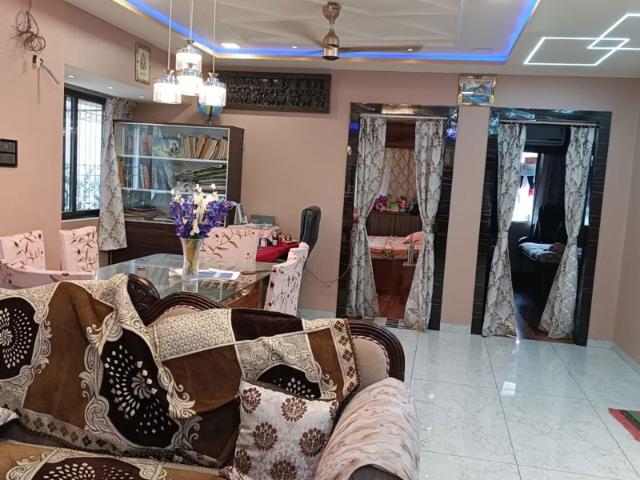 Rental | 3 BHK + 1550 Sq.Ft. Apartment in Mahaavir Rachana