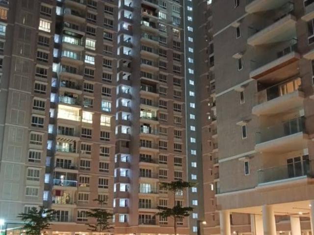 Rental | 3 BHK 1550 Sq.Ft. Apartment in Marina Skies