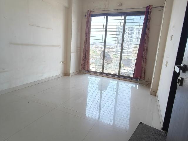 Rental | 3 BHK + 1550 Sq.Ft. Apartment in Millenium Icon Apartment