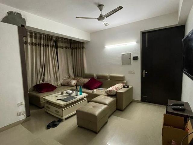 Rental | 3 BHK 1550 Sq.Ft. Apartment in Nimbus The Hyde park