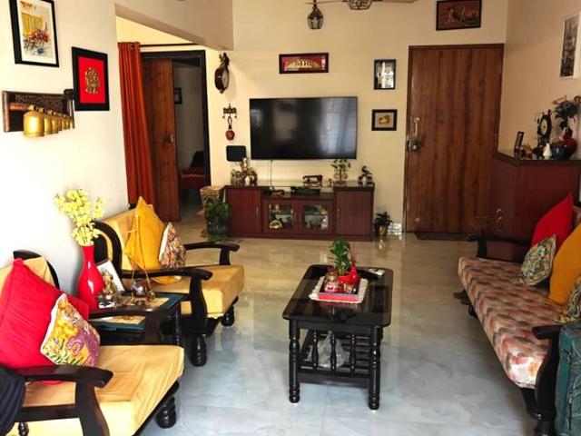 Rental | 3 BHK + 1550 Sq.Ft. Apartment in Raghunath Vihar