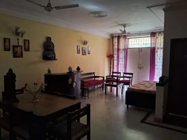 Rental | 3 BHK 1550 Sq.Ft. Independent House in Sector 49