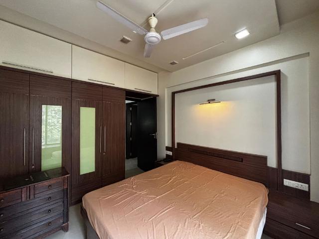 Rental | 3 BHK 1555 Sq.Ft. Apartment in Flower Valley Apartment