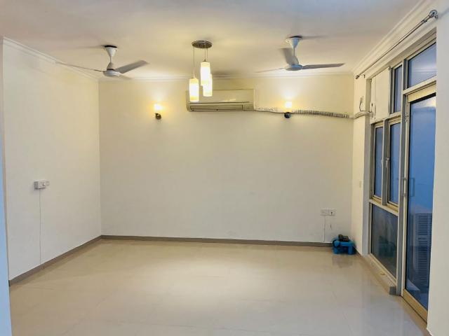 Rental | 3 BHK 1575 Sq.Ft. Apartment in Gomti Nagar