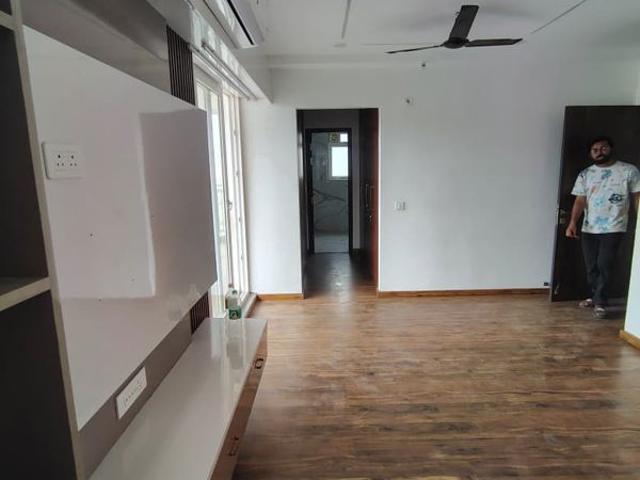 Rental | 3 BHK 1575 Sq.Ft. Apartment in Omaxe The Palace