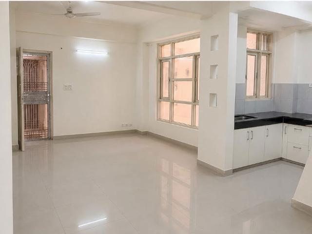 Rental | 3 BHK + 1590 Sq.Ft. Apartment in SVP Gulmohur Garden