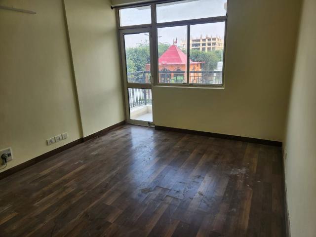 Rental | 3 BHK 1500 Sq.Ft. Apartment in Amar Shaheed Path