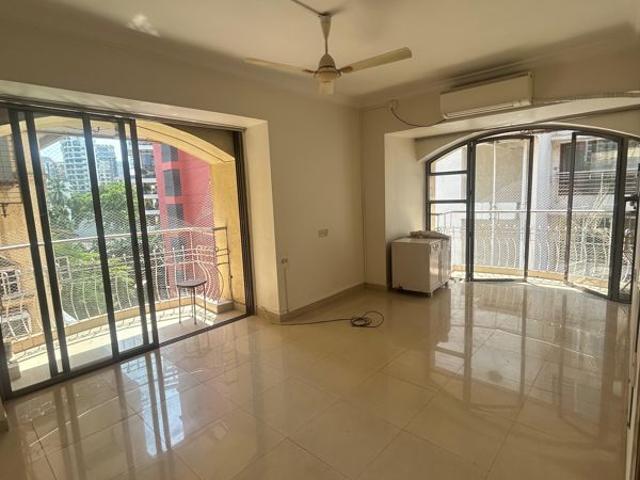 Rental | 3 BHK 1500 Sq.Ft. Apartment in Alka Apartment